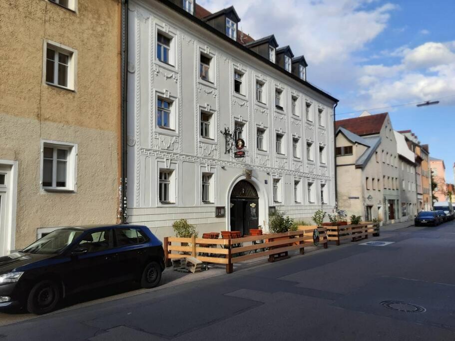 Alfred First Apartment Regensburg Bagian luar foto